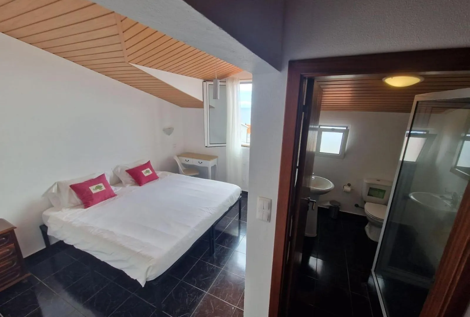 Bed and Breakfast Cecília's House Jardim do Mar Bed & Breakfast